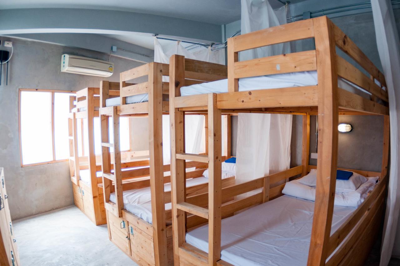 A'Stel Bangrak (Adults Only) Hostel Bangkok Exterior foto
